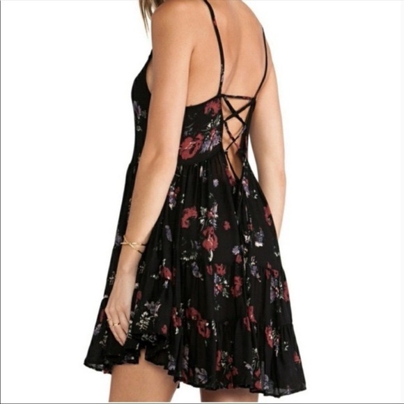 FREE PEOPLE Intimately Circle of Floral Tiered Tie Up Dress. Size M - Picture 2 of 6